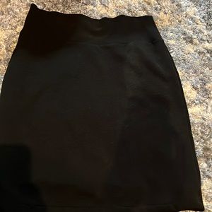 midi black skirt